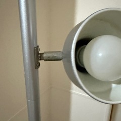 間接照明 高さ約165cmの画像