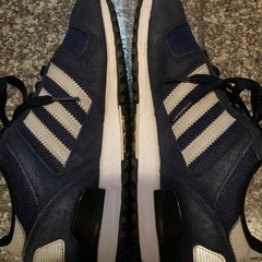 adidas アディダス  スニーカー23.5ネイビーの画像