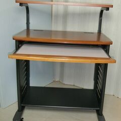 パソコンラックの画像