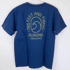 【未使用】Almond Surfboards & Design アーモンドサーフボードデザイン TWO FEET AND FIRRING 半袖 Tシャツ M ネイビー TS2107S ユニセックス USAコットンの画像