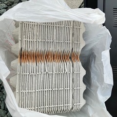 水槽、赤外線ライト等の画像