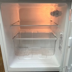 #43 激安販売!! コンパクトタイプ Hisense 2021年 93L HR-B95A 右開き キズ凹みあり大特価!!の画像