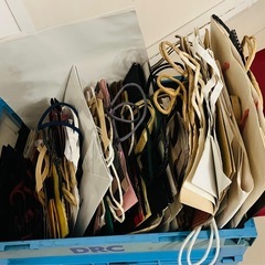 【約100枚まとめ売り】紙袋 大量セット／大小サイズ混合・ショッパー・ギフト用など色々の画像