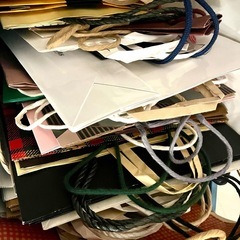 【約100枚まとめ売り】紙袋 大量セット／大小サイズ混合・ショッパー・ギフト用など色々の画像