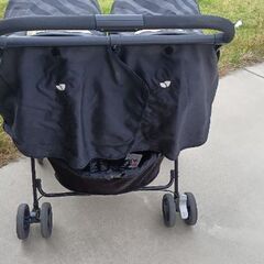 双子ベビーカー　スモルビセットの画像