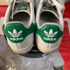 adidas】 アディダス　ホワイト　スニーカー　22.5cmの画像