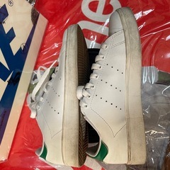 adidas】 アディダス　ホワイト　スニーカー　22.5cmの画像