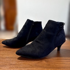 新品　未使用　ショートブーツ　黒　24cm の画像