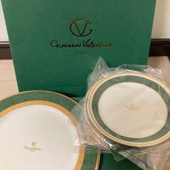 新品バレンチノお皿セットの画像