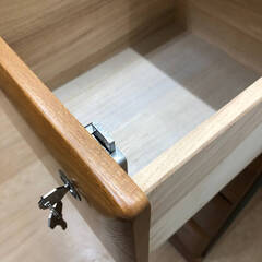 ss7945　サイドボード 幅60cm 引出4杯 上段鍵付き 扉収納 木製 ライトブラウン リビング収納 キャビネット リビングボード ミドルボード 中古の画像