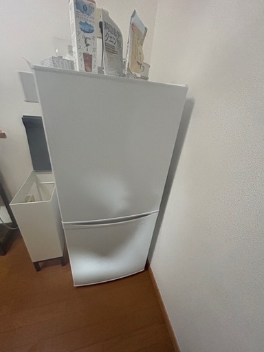 受け渡し予定者決定  アイリスオーヤマ  冷凍冷蔵庫 142L  2022年製美品