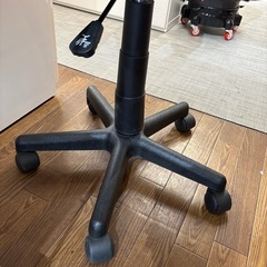 【オフィスチェア】クリーニング済み【管理番号12311】町の画像