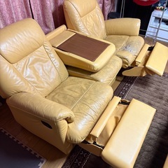 三人掛け　リクライニングソファーの画像