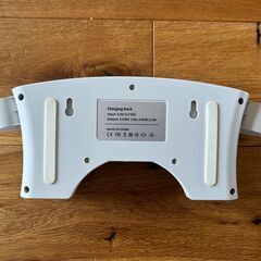 【美品 18000円】Oculus Quest2 128GB 本体・充電ステーション・ケース付きの画像