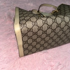 GUCCI GGキャンバス トートバッグ グッチ パドロック チェーンショルダーの画像