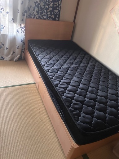 シングルベッド