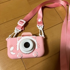 【お取引中】ピンクのカメラの画像