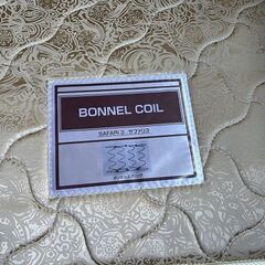 売切りセール！美品 ニトリ シングルベッド引出し付き  サファリ3 ボンネルコイルスプリングマットレス付きの画像