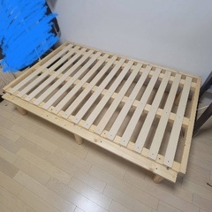 クイーンサイズ ベッドフレーム & マットレスセット （NITORI 圧縮ポケットコイルマットレス RX05 / 厚さ20cm）の画像