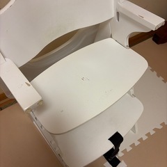 カトージ プレミアムベビーチェアmamy ホワイトの画像