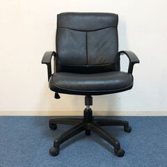 エグゼクティブチェア 肘付き役員椅子 オフィスチェア ブラック合皮レザー ガス圧昇降・ロッキング機能搭載・360°回転式デスクチェア2の画像