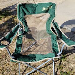 折り畳みチェア（緑・青・黄の3脚）の画像