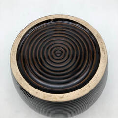 ss7961　陶器製 蓋付き壺 こげ茶 漬物容器 丸壺 保存容器 瓶 つぼ かめ レトロ 容器 ダークブラウン モダン 和小物 インテリア 陶器壺 中古の画像