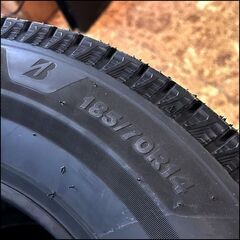 未使用品 TS ブリヂストン ブリザック スタッドレスタイヤ WZ-1 185/70R14 4本セット 札幌 東区 店頭引き取り歓迎の画像