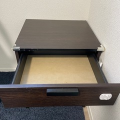 オフィスチェア・サイドテーブルの画像