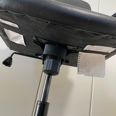 オフィスチェア・サイドテーブルの画像