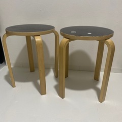 椅子　2個の画像