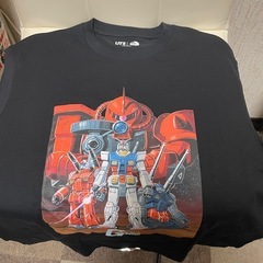 11/24値下げ　機動戦士ガンダム　半袖Tシャツ　新品未使用品　UNIQLOの画像