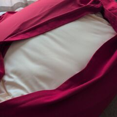 MOGU 3角ソファ レッド ビーズソファ クッションの画像