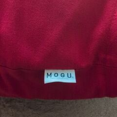 MOGU 3角ソファ レッド ビーズソファ クッションの画像