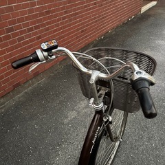 BRIDGESTONE assista アシスト自転車 ブラウン前面バスケット付きの画像