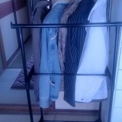 ハンガーラックの画像