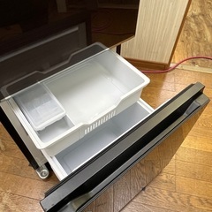 #44 おすすめ冷蔵庫!! Hisense 2023年 135L HR-G13C-BR 右開き 2ドア ガラスパネルの画像