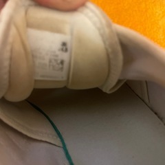 24.5スニーカー　中古の画像