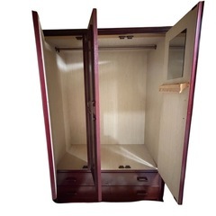 洋服ダンスの画像