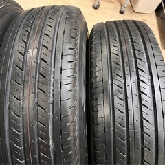 値下げ！！【新品】ブリジストンGL-R！LTタイヤ4本！215/65r16！16インチホイール付きの画像