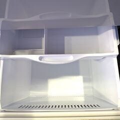 苫小牧発 HITACHI/日立 ノンフロン冷凍冷蔵庫 3ドア 12年製 302L R-S30CMV 2人暮らし カップル向け USEDの画像