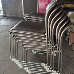 中古のミーティングチェアー14脚になります、の画像