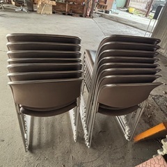 中古のミーティングチェアー14脚になります、の画像