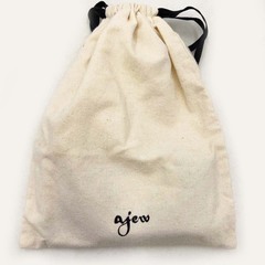 ajew エジュー スマホケースの画像