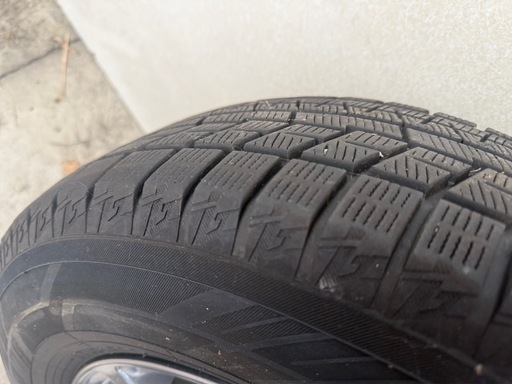 受け渡し決定】 185 70 R15 スタッドレスタイヤ アルミホイール付き