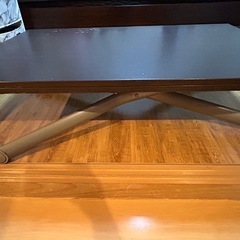 ダイニングテーブルの画像