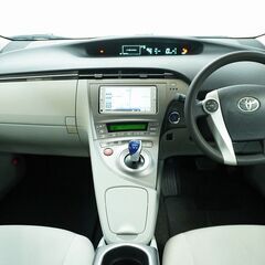 🚗頭金0円で車が買えるキャンペーン実施中🚗✨トヨタ プリウス 　Ｓの画像