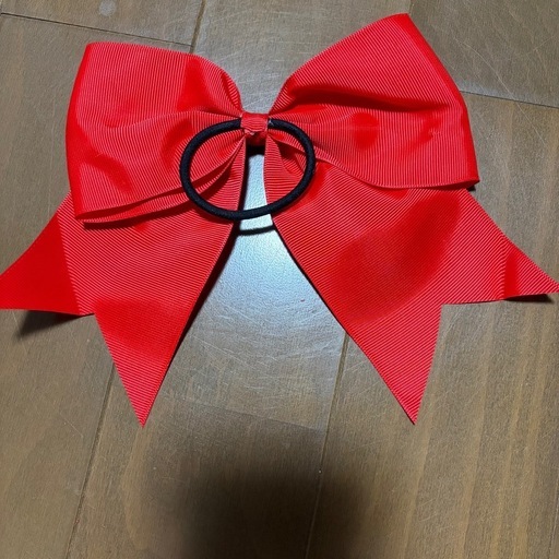 赤いリボンのゴム (あーたも) 浜松の小物《その他》の中古・古着