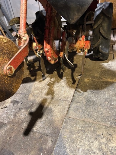 エンジンとまります。状態悪いです。ジャンク品。イセキ中古耕運機