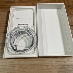 iPhoneSE3の空箱②の画像